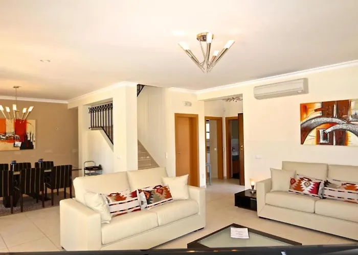 Spacious Vilamoura 4 Bedrooms Amendoeira Table Tennis * 奎特里拉