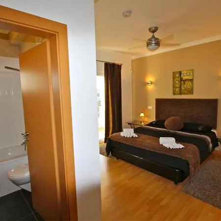 Spacious Vilamoura 4 Bedrooms Amendoeira Table Tennis Great Pool Area